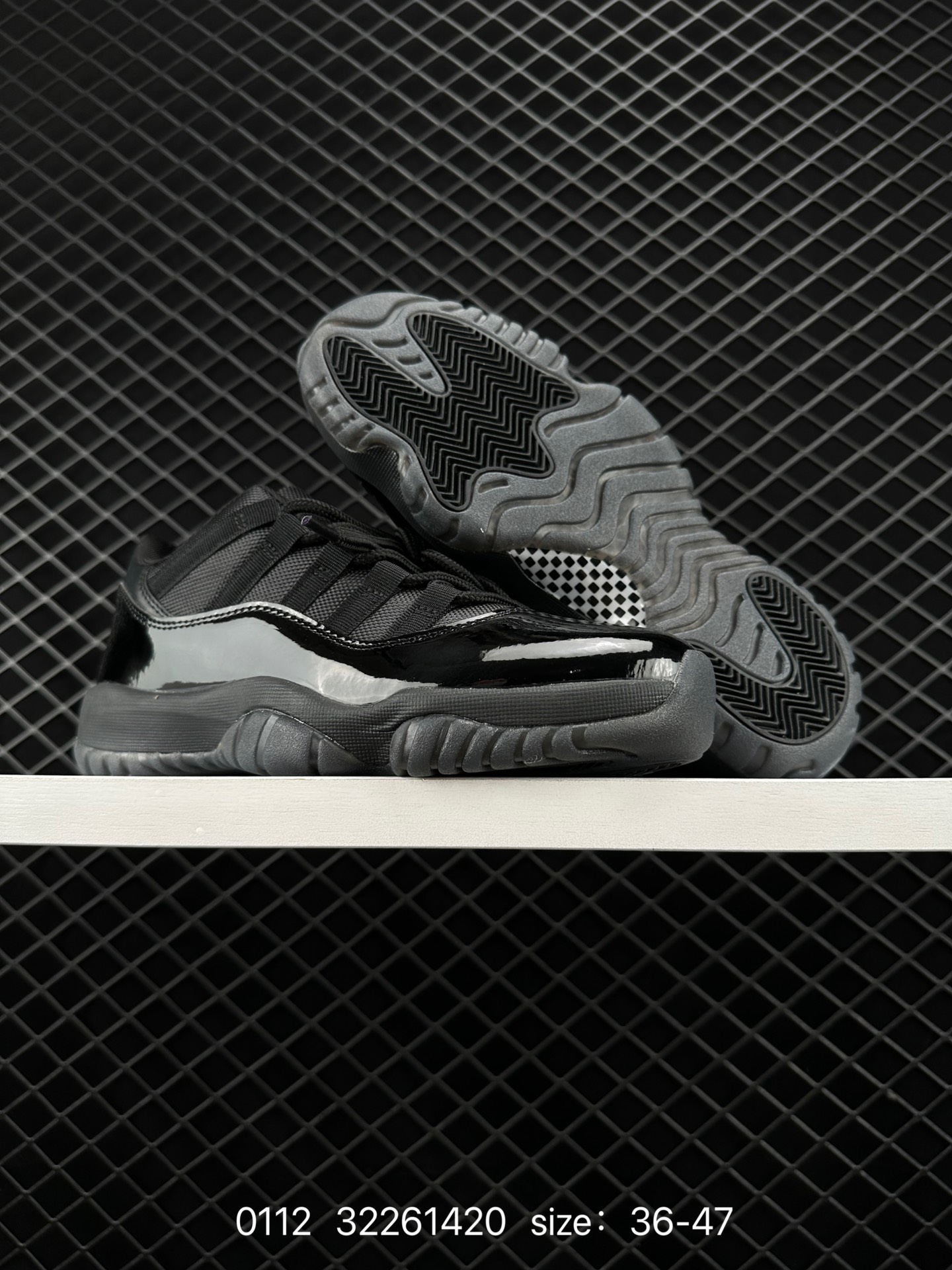 Nike Air Jordan 11 Retro Low LE